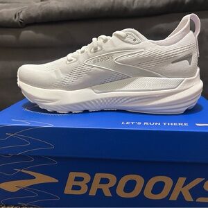 Brooks Glycerin GTS 22 All-White Athletic Sneakers